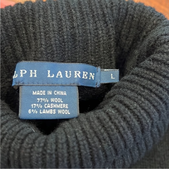 Ralph Lauren collection ladies cashmere blend turtleneck, rare, mint condition! - Picture 3 of 3